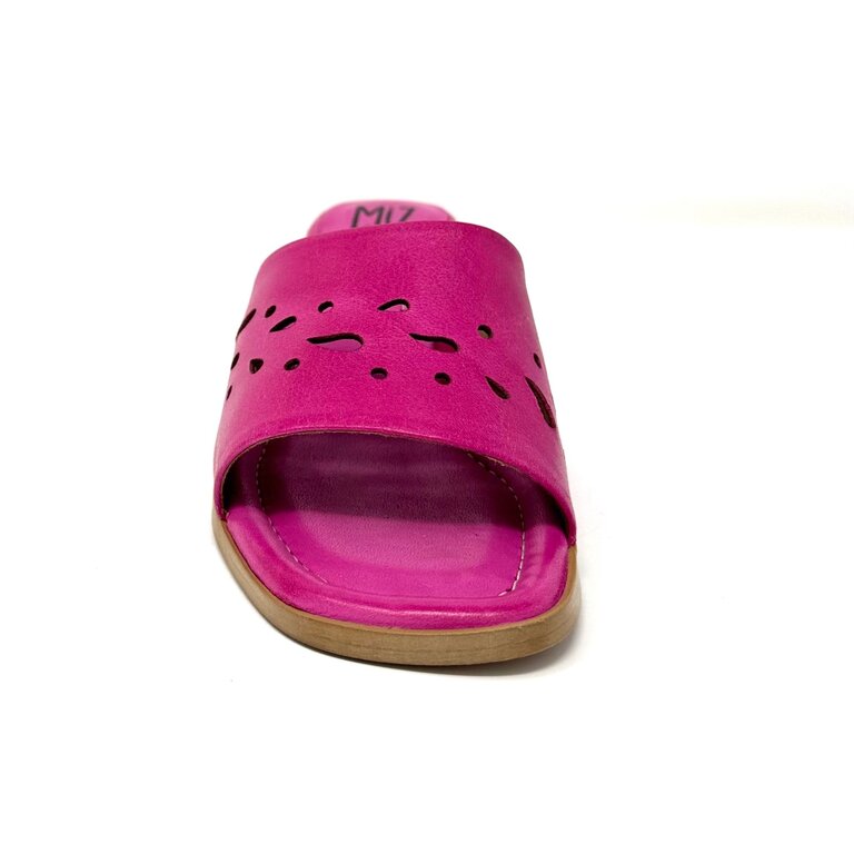 Miz Mooz Oriana slide