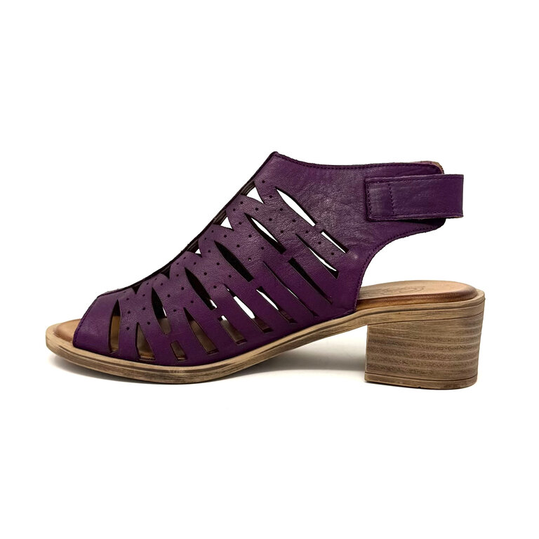 Biza Flora lasercut sandal