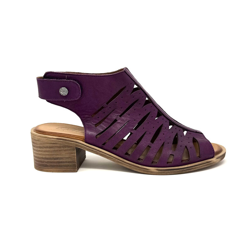 Biza Flora lasercut sandal