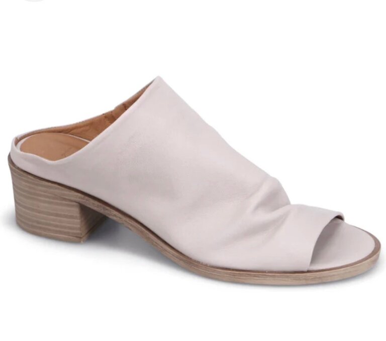 Bueno Ocean mule