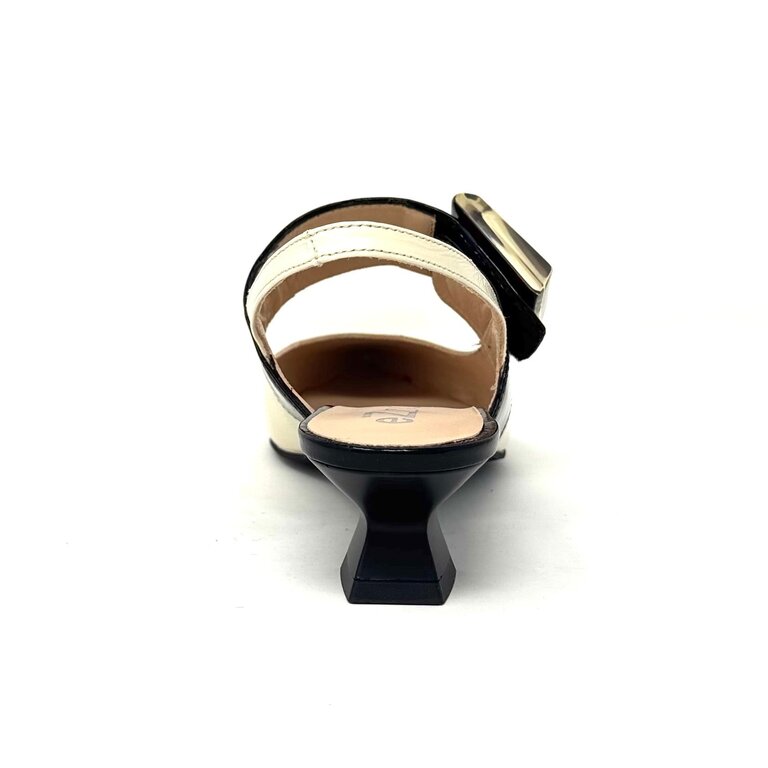 Ezzio Ezzio kitten heel