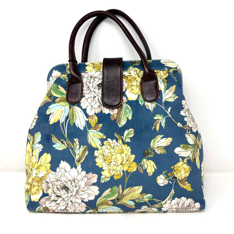 Vintage Decor tapestry totes
