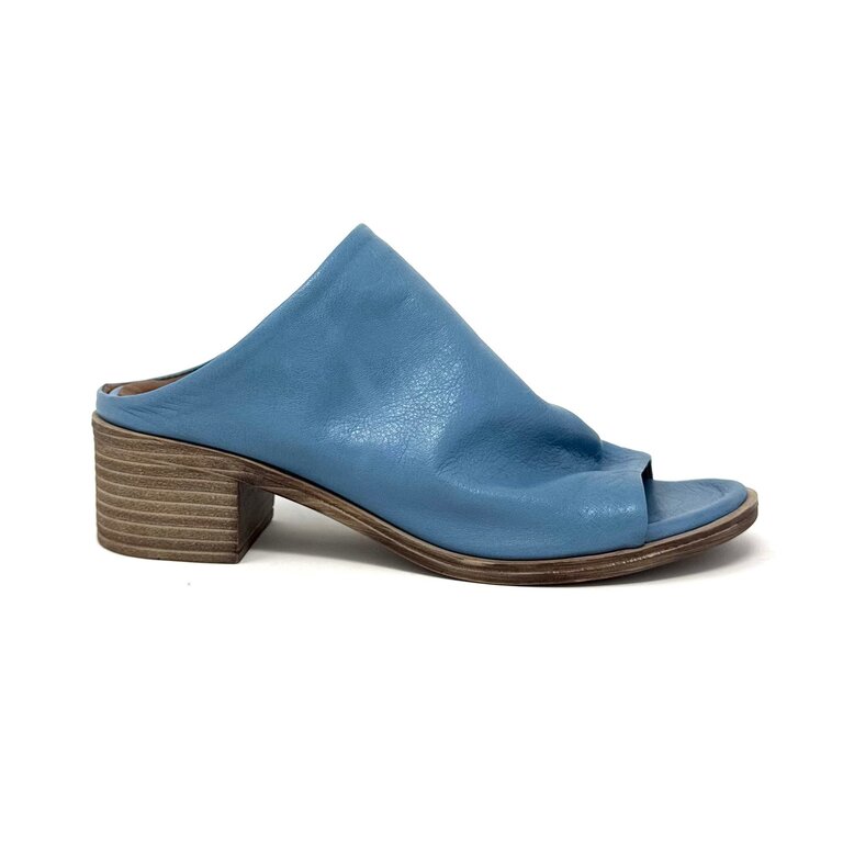 Bueno Ocean mule