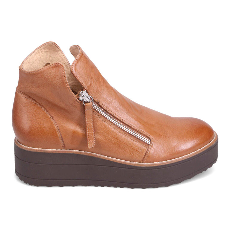 Django & Juliette Nene boot