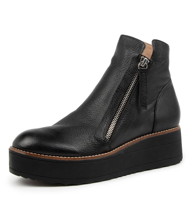 Django & Juliette Nene boot