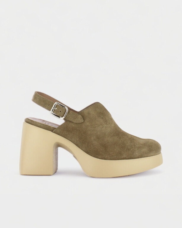 Wonders Wonders  clog