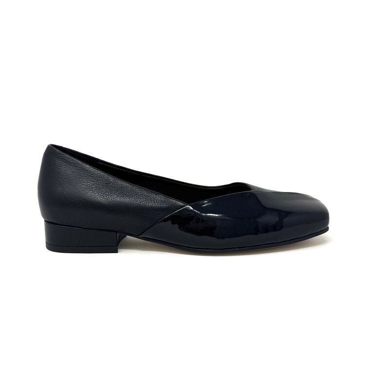 Django & Juliette Bavari slip-on