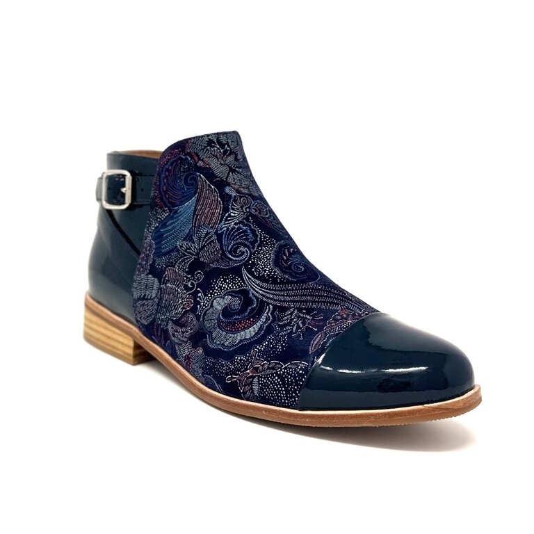 Django & Juliette Leart print boot