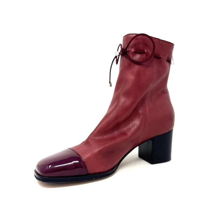 Django & Juliette Valina boot