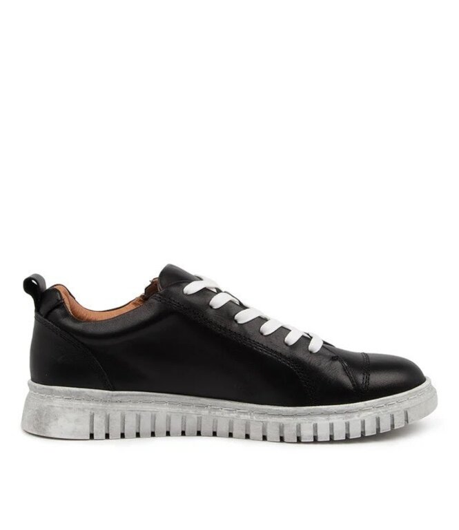 EOS Clarence zip sneaker