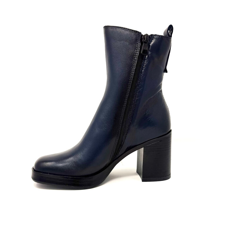 MJUS MJUS block heel boot