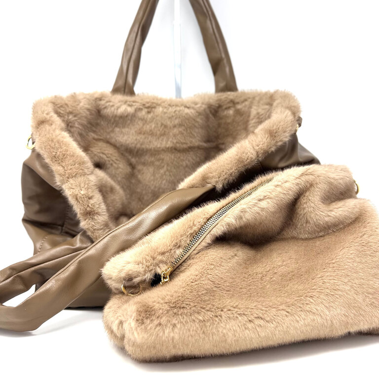 Refresh Reversible faux fur tote 34