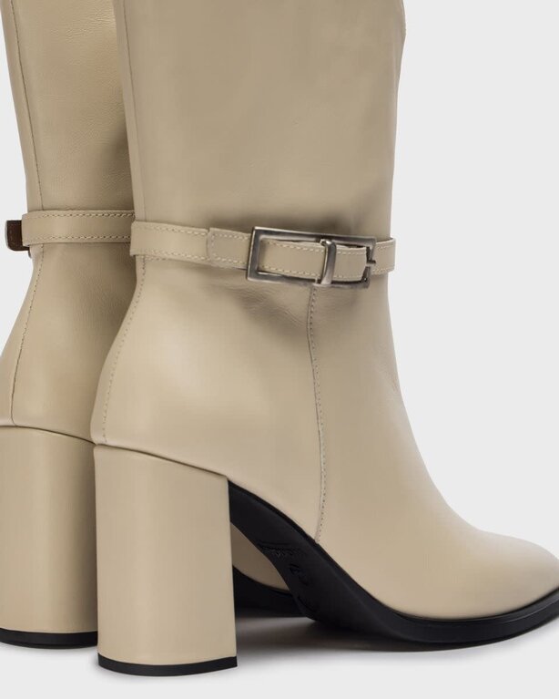 Wonders Wonders mid-boot