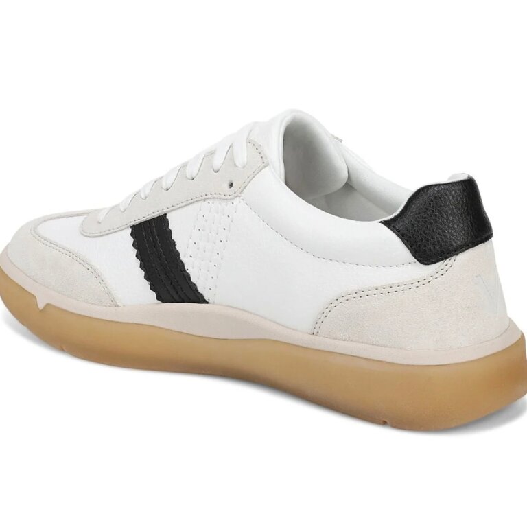 Vionic City Walk lace-up sneaker