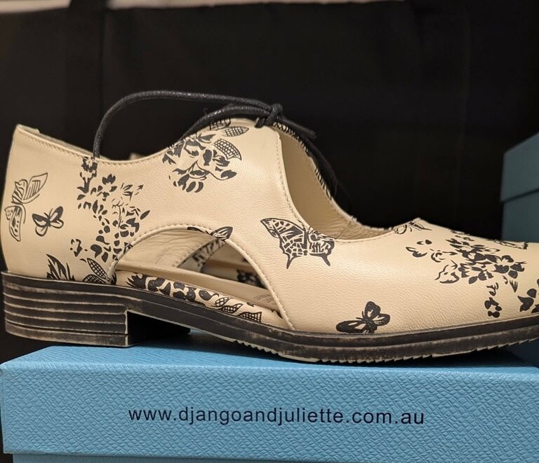 Django & Juliette Keeria cut-out shoe