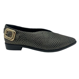 Minx pointed flat