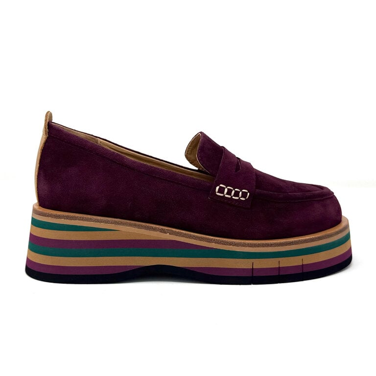 Django & Juliette Glamms suede loafer