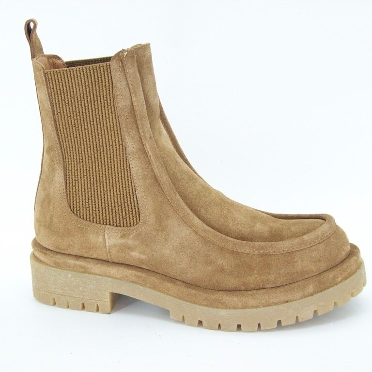 Tyche Tamara lug sole boot