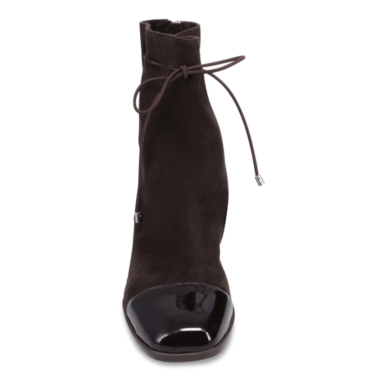 Django & Juliette Valina boot