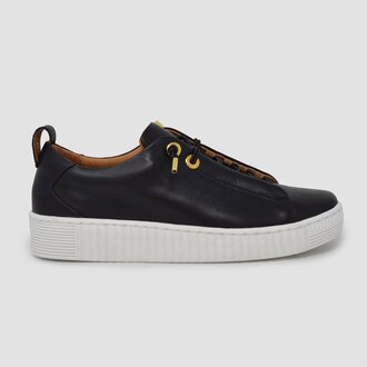 Jool sneaker