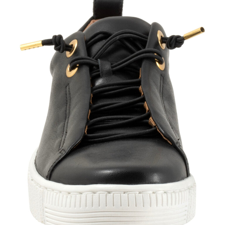 Jool sneaker