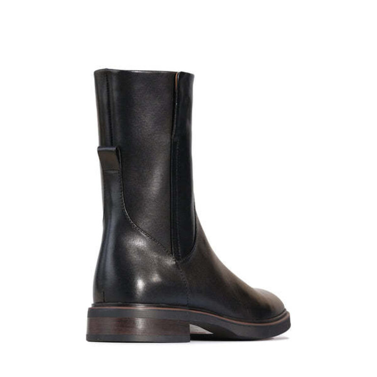 EOS Blanca boot