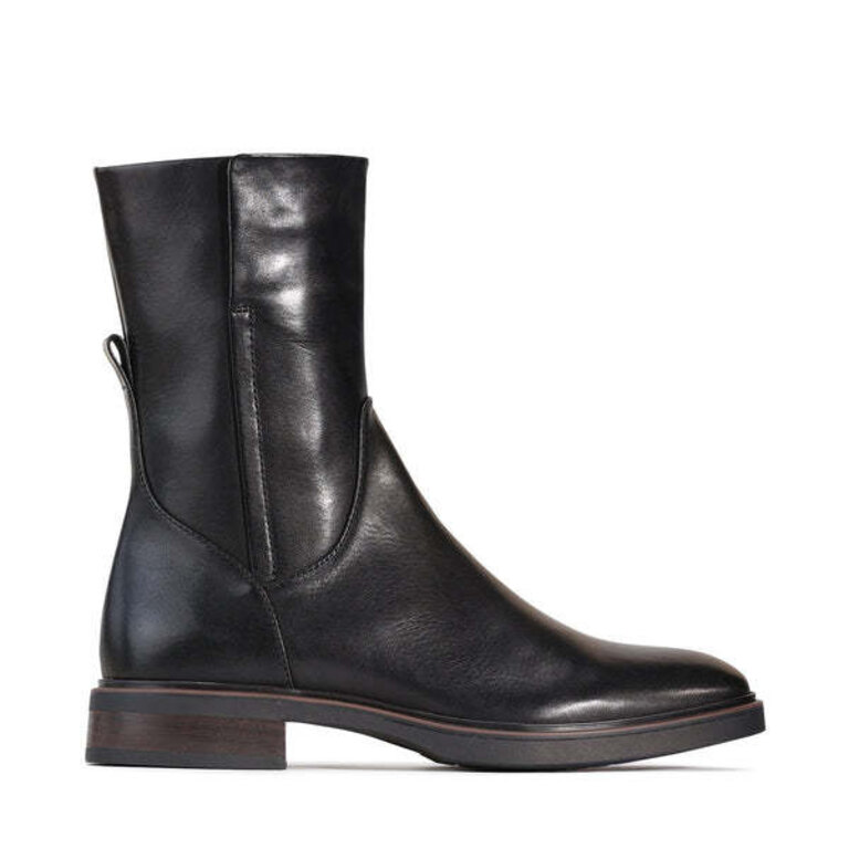 EOS Blanca boot