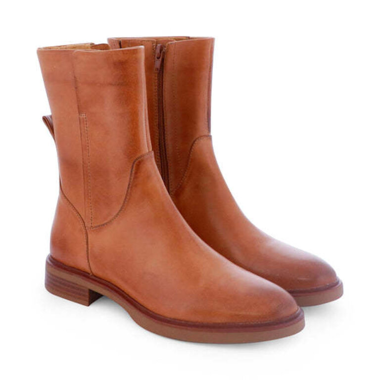 EOS Blanca boot