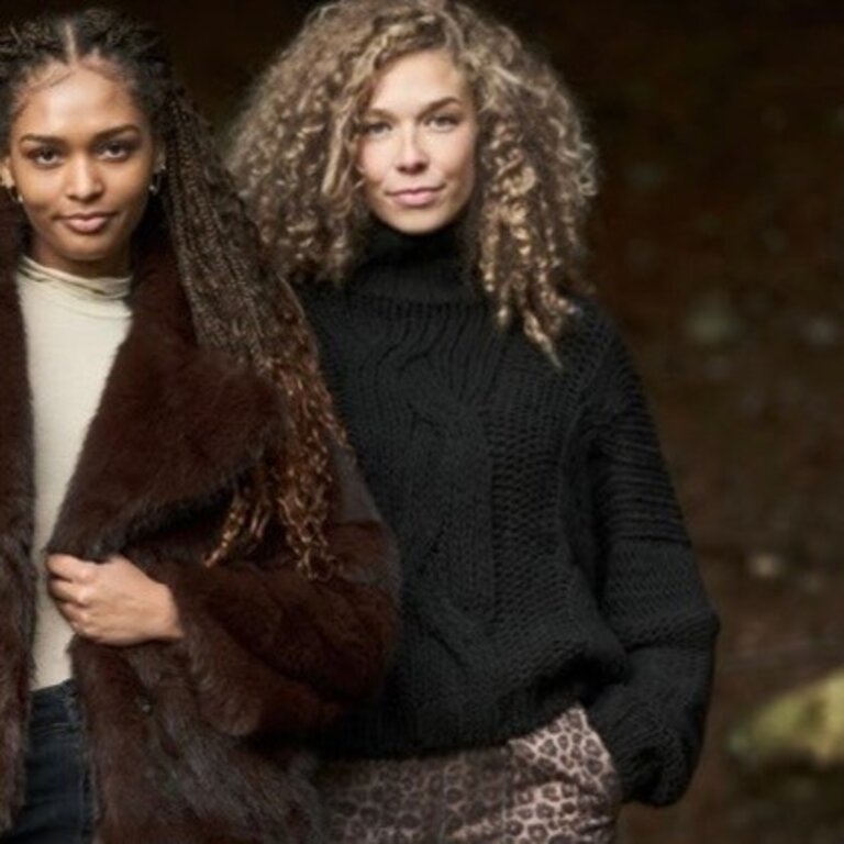 Jessicca Laura Cable chunky sweater