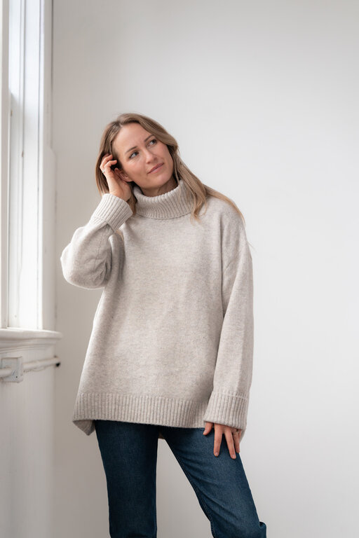Echo Verde Dog Walker O/S sweater