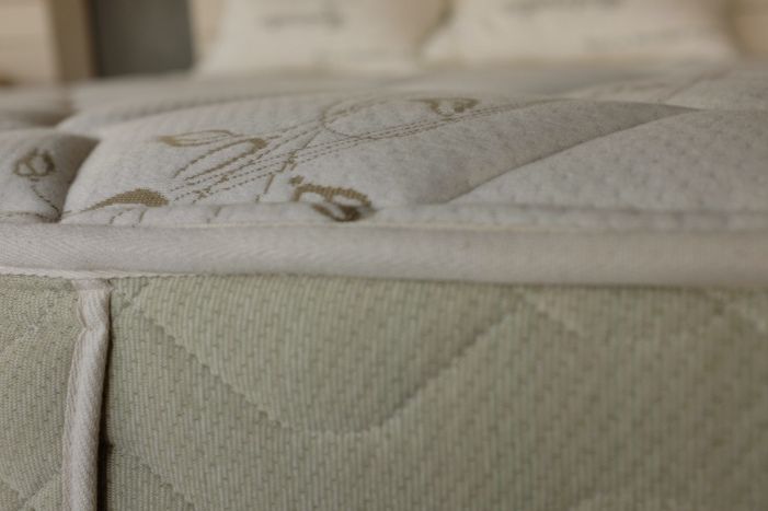 Dreamy Bed of the Week: OMI Gets Naked in Color-grown cotton…