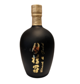 Gekkeinan Black and Gold Sake 500ml bottle