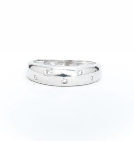 Fashion Ring White Gold With Accent Diamonds 14k