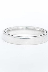White Gold Fashion Ring With Side Accent Diamonds 14k