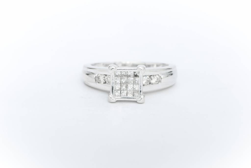 Diamond Square Cluster Frame Ring White Gold 14k