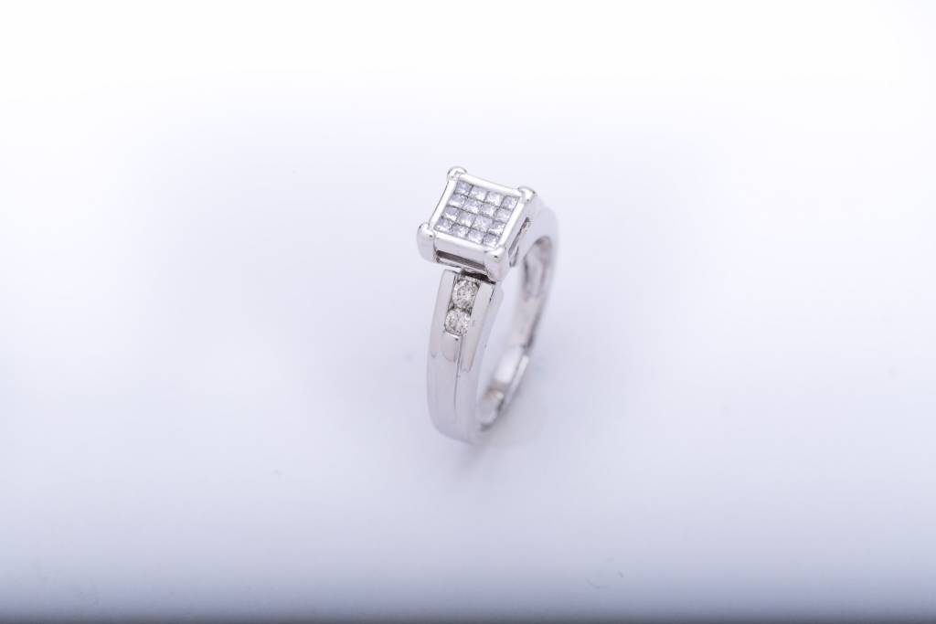 Diamond Square Cluster Frame Ring White Gold 14k