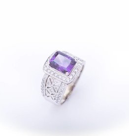 Amethyst and Diamond Ring Yellow Gold 14k