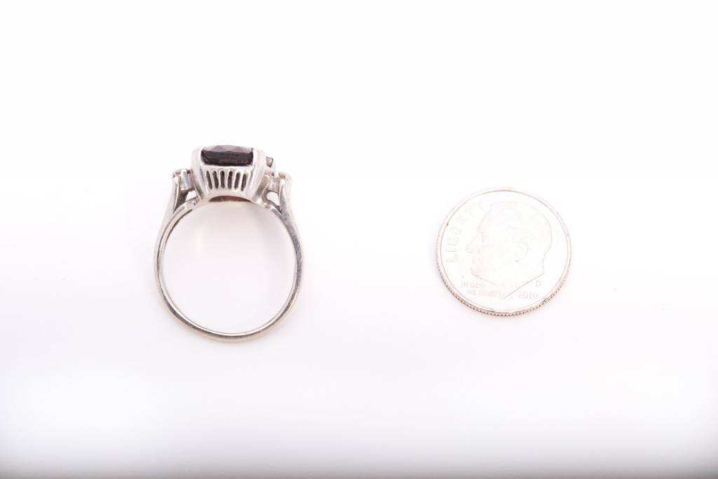 Red Garnet and Diamond Ring White Gold 14k