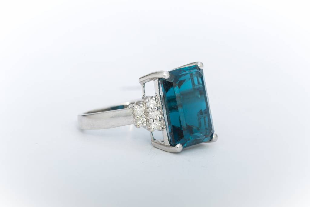 Radiant Cut Aquamarine and Diamond Ring White Gold 14k