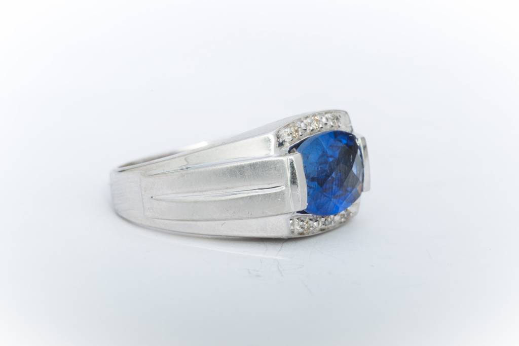 Diamond Framed Blue Sapphire Ring White Gold 14k