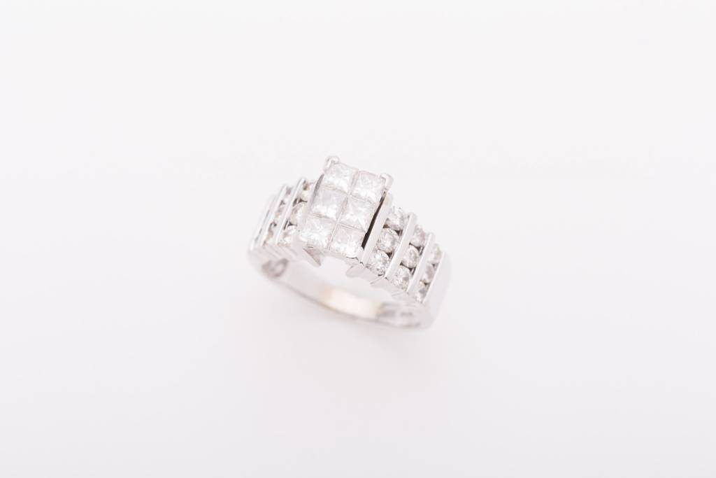 6 Stone Princess Cut Rectangle with 6 Diamond Bar Frame White gold 14k