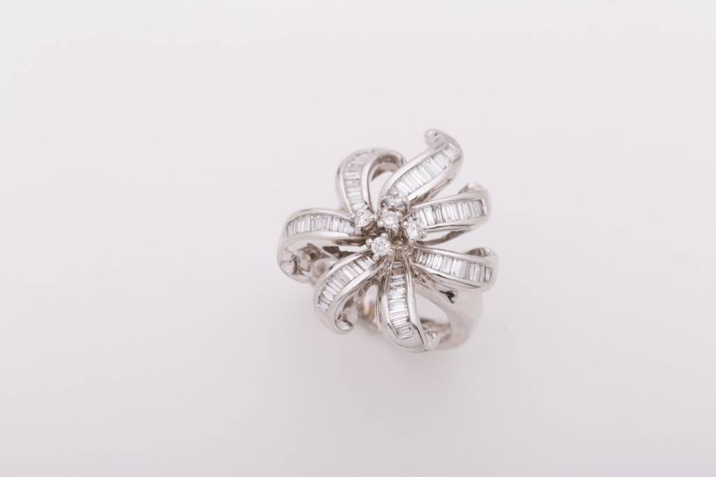 Diamond Flower Ring White Gold 14k