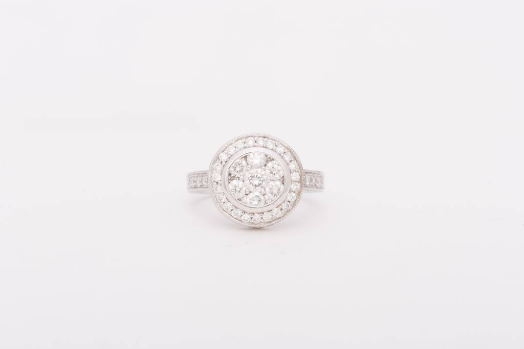 Round Framed Diamond Cluster White Gold 14k