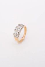 Round and Baguette Bar Ring Yellow Gold 14k