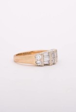 Round and Baguette Bar Ring Yellow Gold 14k