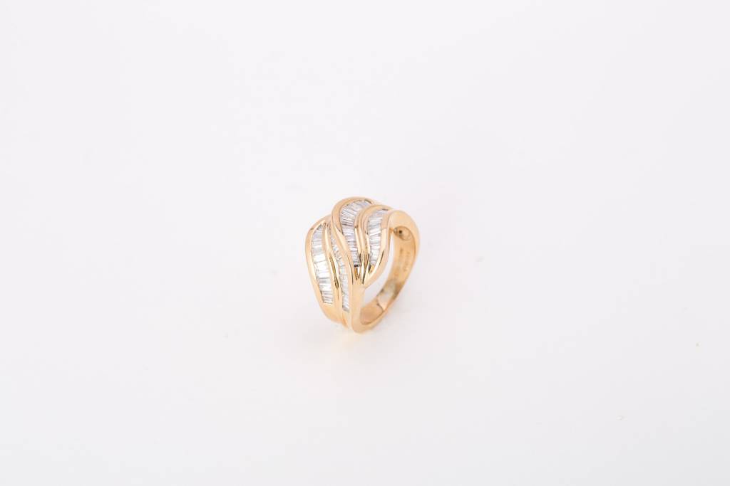 Baguette Wave Ring Yellow Gold 14k