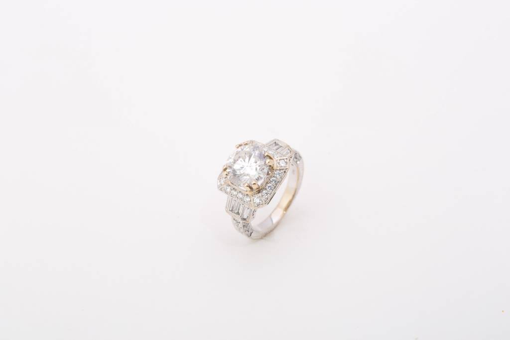 Framed Antique Style Diamond Ring Two-Tone Gold 14k