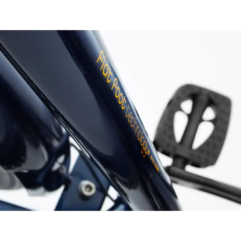 ELECTRA Townie 7D Step Over 26 Oxford Blue