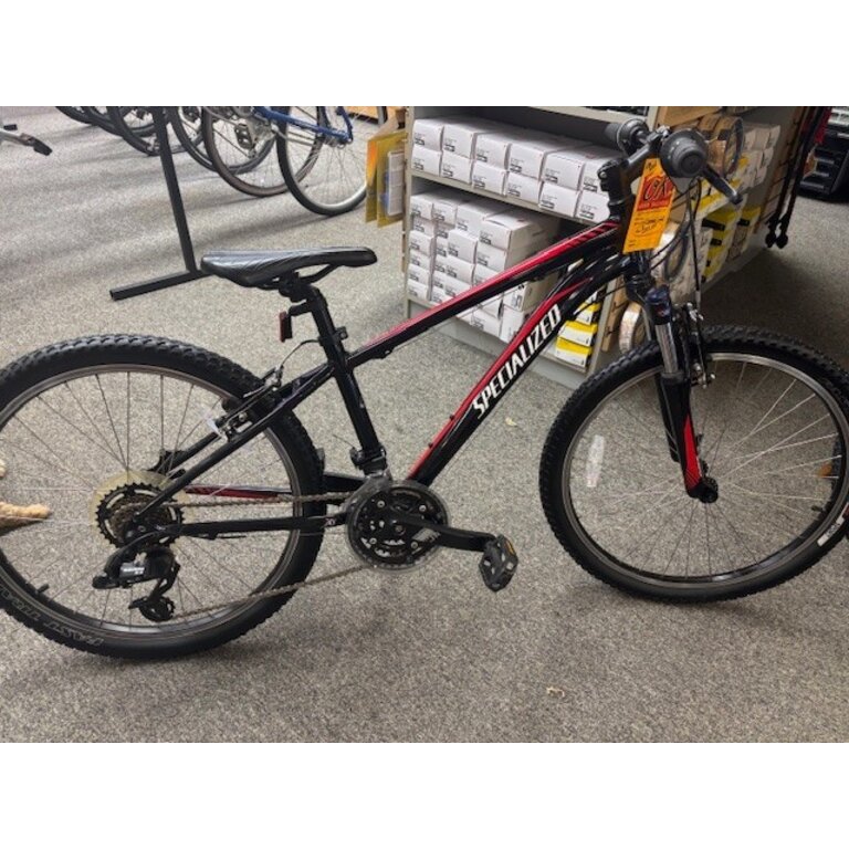 Specialized USED SPECIALIZED HOTROCK 24 BLACK/RED