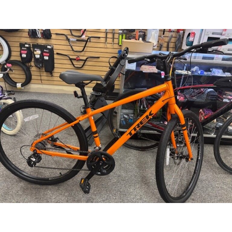 TREK USED TREK VERVE 1  MEDIUM STEP OVER ORANGE/BLACK